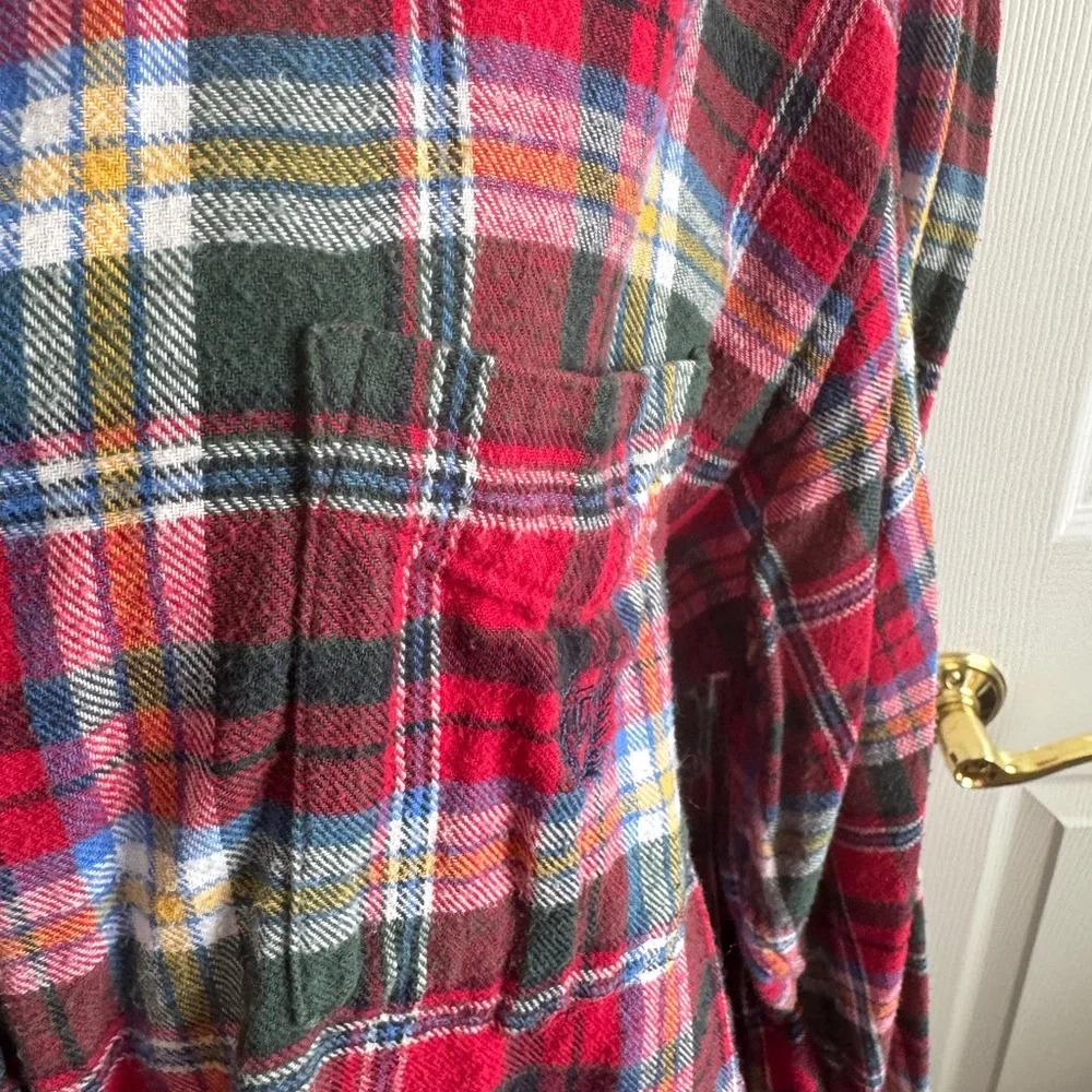 Men’s Chaps Flannel Red and Green Casual Button Down Shirt - Picture 3 of 5